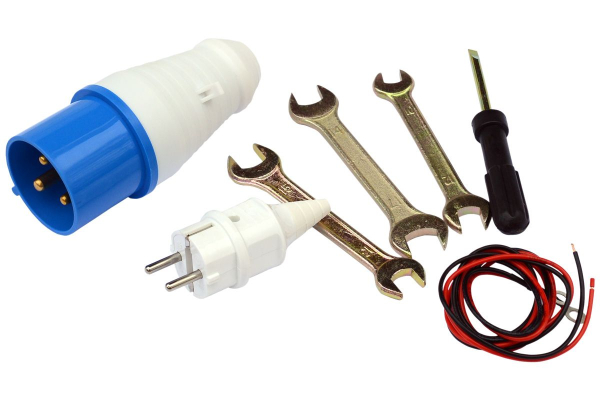 Дизельный генератор ТСС SDG 5000EHA с АВР в кожухе  Дизельный генератор ТСС SDG 5000EHA с АВР в кожухе  фото